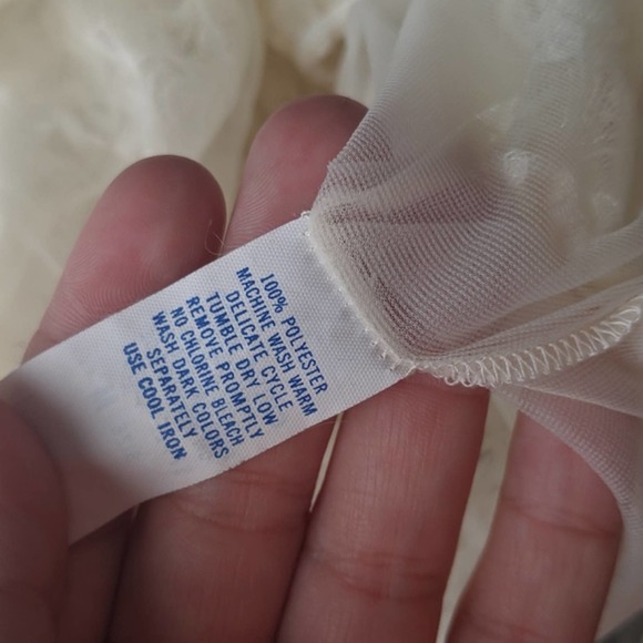 ⭐ Vintage 1970s Circa 2000 Silky Cream Teddy Medium Lace Made in USA - Picture 8 of 8